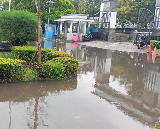 Sekolah Semarang Banjir
