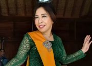 Terinspirasi Kartini, Maya Dewi Terus Kenalkan Kebaya Sebagai Identitas Perempuan Indonesia