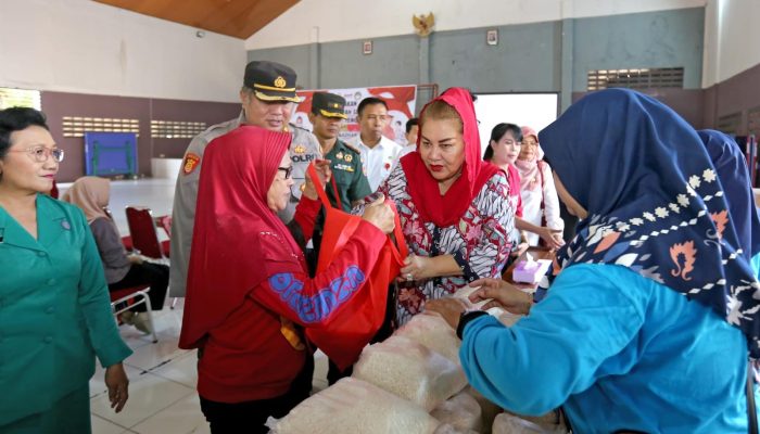 Program Tebus Suka Suka Pemkot Semarang, Warga Beli Beras 2,5 Kg Bayar Seikhlasnya