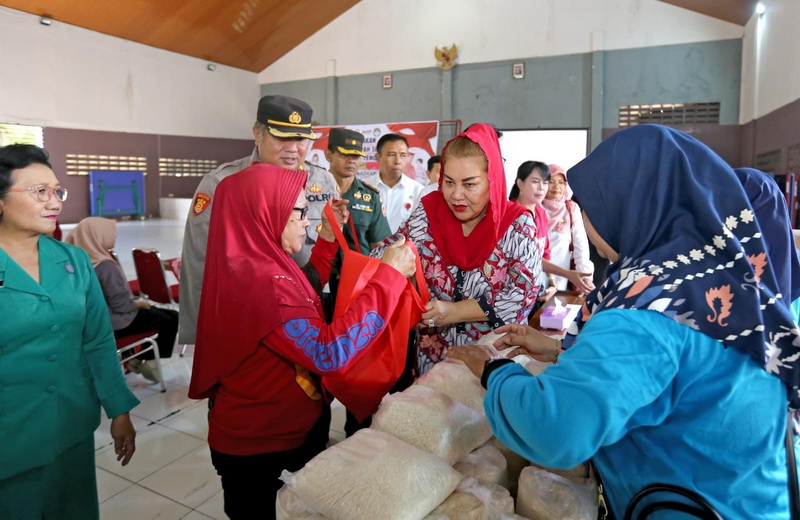 Program Tebus Suka Suka Pemkot Semarang, Warga Beli Beras 2,5 Kg Bayar Seikhlasnya