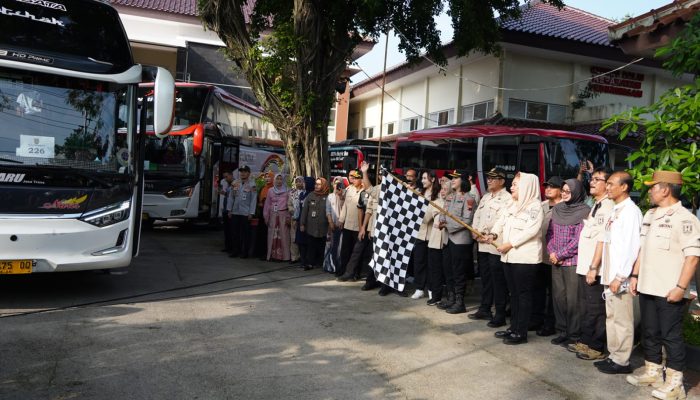 Lepas Keberangkatan Bus Mudik Gratis, Ini Pesan Walikota Semarang