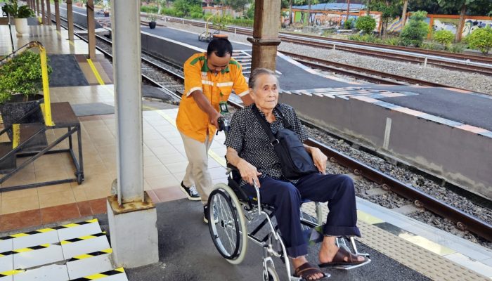 Komunitas Railfans Bantu KAI Sukseskan Masa Angkutan Lebaran Tahun 2024 