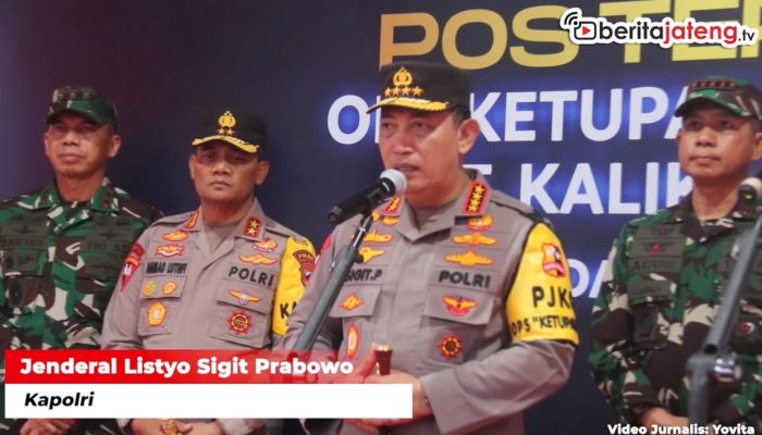 Video Kapolri Tinjau Kesiapan Arus Mudik di Gerbang Tol Kalikangkung