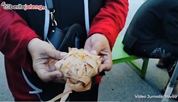 Video Tradisi Unik Syawalan Kupat Jembut di Semarang
