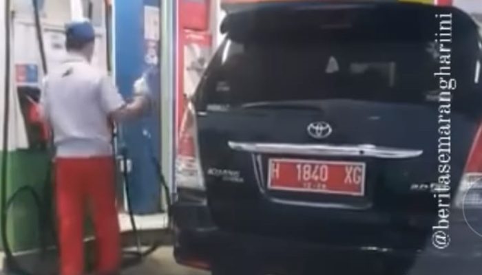 Viral Mobil Plat H Merah Isi BBM Pertalite Ternyata Milik Pemprov Jateng, BPKAD Duga Video Lama