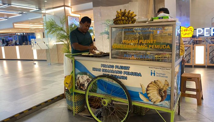 Kuliner Legendaris Semarang, Pisang Plenet ‘Sri Ratu’ Pak Subandi Kini Pindah Tempat, Ini Lokasi Anyarnya