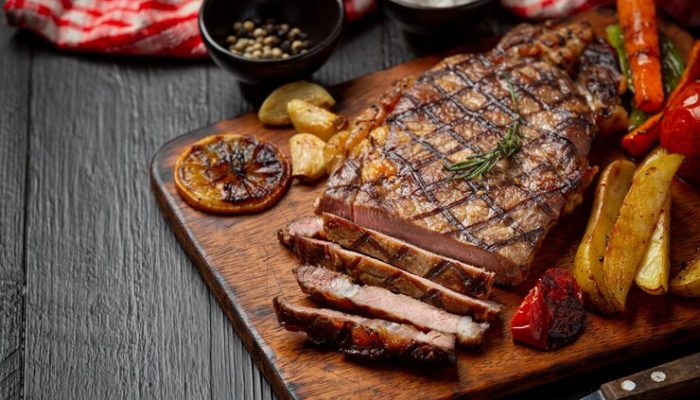 Viral Kisah Sedih UMKM Steak Nyaris Bangkrut Gara-gara Review Food Vlogger: Omset Jatuh 50-60 Persen