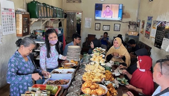 Mudik ke Temanggung? Singgah ke Warung Jadoel, Wisata Kuliner Masa Lalu yang Sudah Berumur Dua Abad