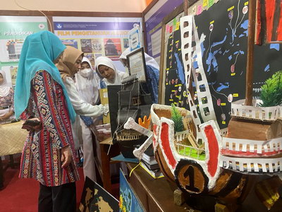 Pojok Literasi Arkeolog SMAN 14 Semarang