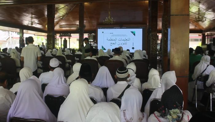 Ratusan Calon Jemaah Haji Blora Ikuti Bimbingan Manasik Haji 2024 di Pendopo Rumah Dinas Bupati