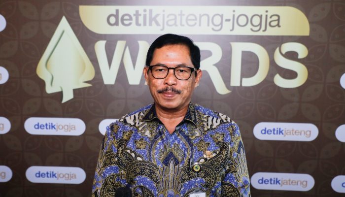 Kualitas Pelayanan Publik Meningkat, Pj Gubernur Jateng Raih Anugrah Inovasi Pembangunan Terpuji