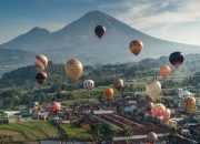 Tempat Wisata di Jawa Tengah Diserbu Pemudik, Disporapar Apresiasi Festival Balon Udara Wonosobo