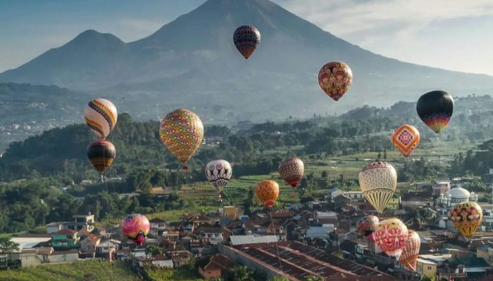 Pakar Transportasi Tanggapi Festival Balon Udara Wonosobo: Ditambat Tali, Tak Ganggu Penerbangan