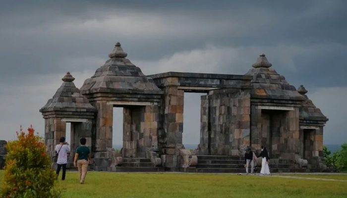 Destinasi Bersejarah Cocok Saat Libur Lebaran, Berikut Rekomendasi Wisata Candi di Jogja 2024