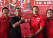 Ketua Kadin Arnaz Andrarasmara Ambil Formulir Pendaftaran Walikota di DPC PDIP Kota Semarang