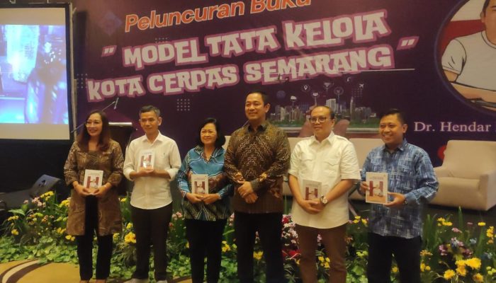 Hendi Tuangkan Disertasi Dalam Sebuah Buku Berjudul Model Tata Kelola Kota Cerdas Semarang