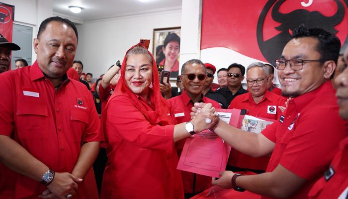 Serahkan Formulir Pendaftaran Cawali di DPC PDIP, Mbak Ita: Siap Majukan Kota Semarang