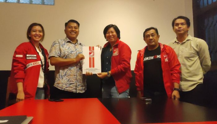 Ambil Formulir Calon Walikota Semarang di PSI, Ade Bhakti Sebut Punya DNA yang Sama 