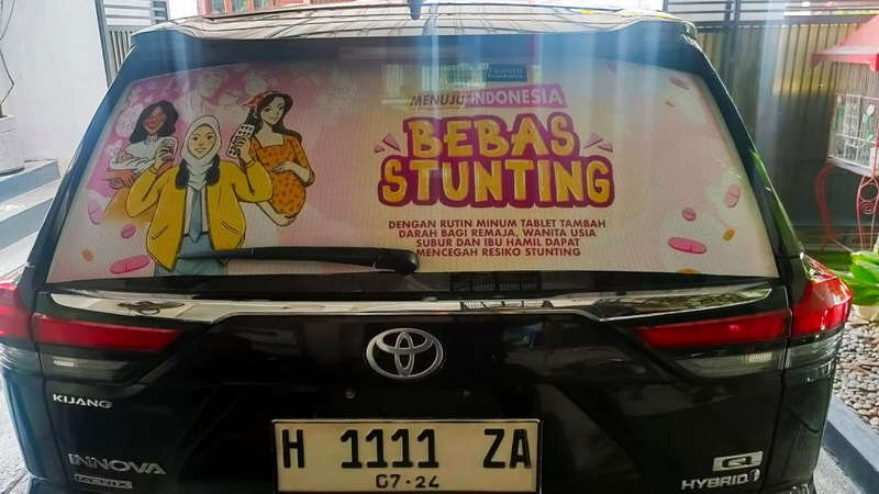 Mobil Dinas Walikota Semarang Dibranding Stiker Sosialiasi Anti Stunting