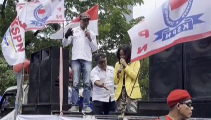 Video Demo Buruh Semarang Sentil Upah Murah dan UKT Mahal