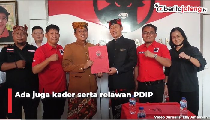 Video Mantan Ketua Dewan Supriyadi Ambil Formulir Cawali Semarang di PDIP