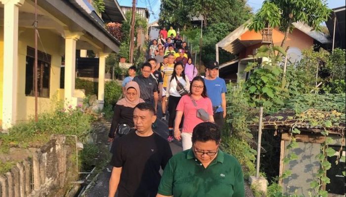 Olahraga Urban Hiking, Trik Tetap Sehat di Tengah Padatnya Kesibukan Perkotaan, Lebih Efisien Waktu!