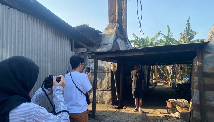 Serunya ‘Street Photography’ di Kampoeng Mangoet ala Komunitas Blusukan