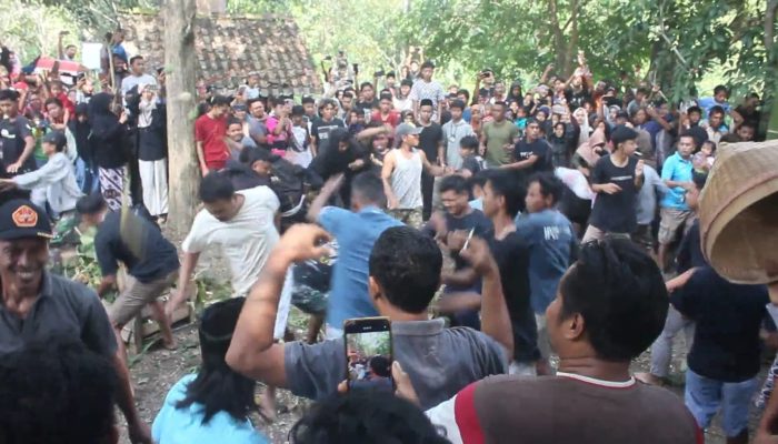 Tradisi Awur-Awur, Perang Nasi di Blora jadi Daya Tarik Wisatawan