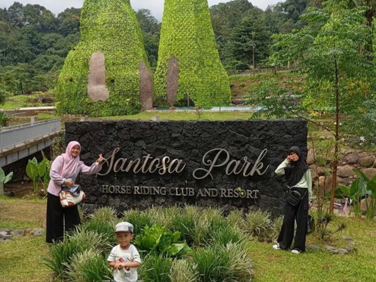 Santosa Park & Stable