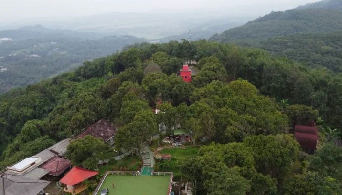 Serasa Nongkrong di Atas Awan! Berikut Daya Tarik Senja Kita Cafe Goa Rong View Semarang