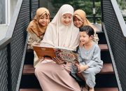 depltak ibu dan anak perempuan