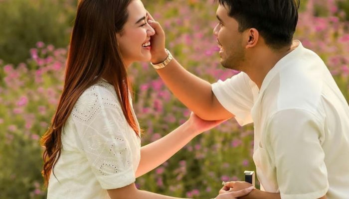 Resmi Bertunangan! Begini Awal Mula Kisah Cinta Thariq Halilintar dan Aaliyah Massaid