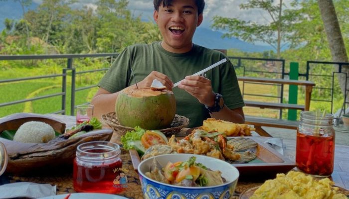 Restoran Joglo Tepi Sawah Salatiga: Daftar Menu, Daya Tarik Hingga Lokasi