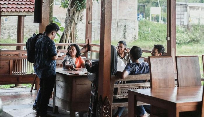 Intip Daya Tarik Tempat Makan Joglo Tepi Sawah Salatiga, Restoran Menjanjikan dengan Kuliner Lezat
