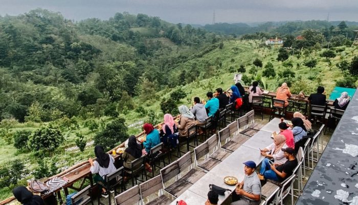 Astana Hinggil, Surga Wisata di Lereng Gunung Muria Bagian Jepara, Hawanya Kayak Bandungan!