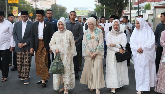 Presiden Jokowi Shalat Idul Adha dan Serahkan Sapi 1250 Kg di Simpang Lima, Mbak Ita: Jadi Penyemangat Masyarakat Semarang