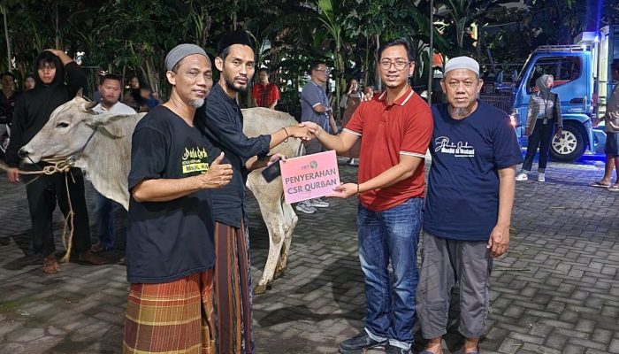 Rayakan Idul Adha, The Park Semarang Bagikan Hewan Kurban untuk Masyarakat Sekitar