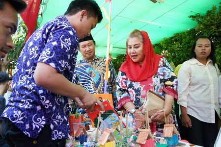 Gratiskan Biaya Pendidikan 41 SMP Swasta, Mbak Ita Ingin Pendidikan Merata
