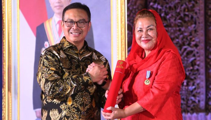 Mbak Ita Raih Penghargaan Manggala Karya Kencana dari BKKBN RI