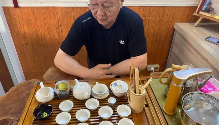 Mengenal Tea Set di Kedai Teh Cha Guan, Tradisi Ngeteh Bareng Keluarga ala Masyarakat China