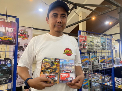 diecast gantungan