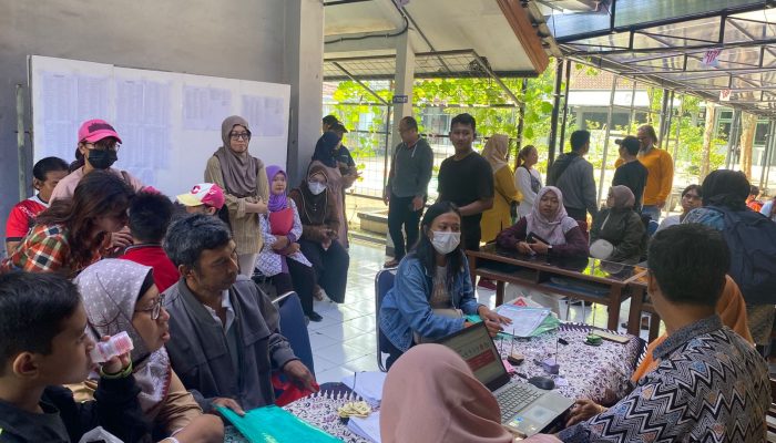 Jelang Penutupan, Posko PPDB di Jateng Perpanjang Jam Pelayanan hingga Malam