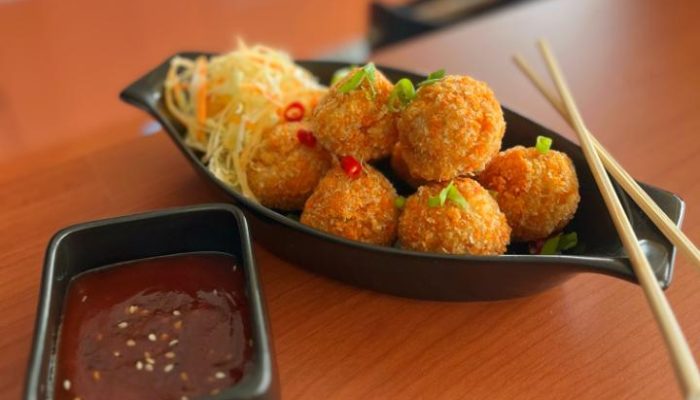Seafood Balls, Cemilan Teman Kopi yang Crunchy Hadir di Neo Candi Simpang Lima Semarang