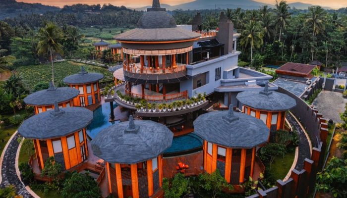 Pertama di Indonesia! Hotel Le Temple Borobudur Hadirkan Kesan Menginap Berasa di dalam Candi