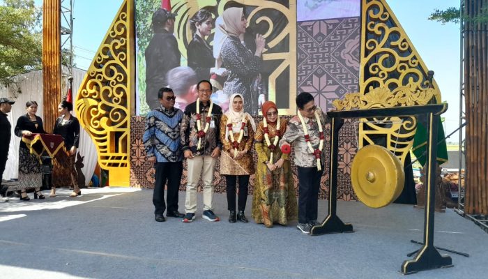 Ajak Masyarakat Berwisata Lokal, Menteri Desa PDTT Resmikan Lomba Desa Nusantara di Demak
