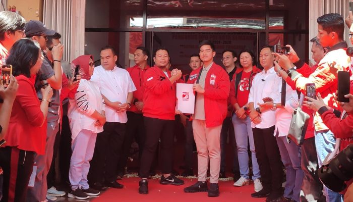 Kaesang Pangarep Resmikan Kantor dan Lantik Ketua DPD PSI Kota Semarang Bangkit Mahanantyo