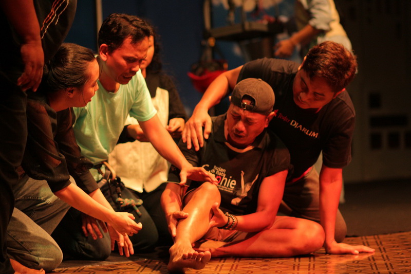 Teater Djarum Pentaskan “Liang Langit” di Semarang