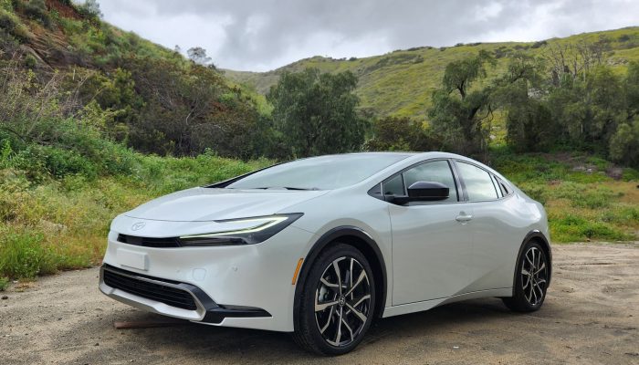 Meluncur di GIIAS 2024, Toyota Prius Hybrid EV Dibanderol Rp600 Jutaan, Tengok Spesifikasinya