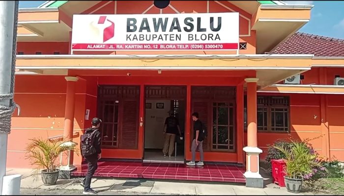 Bawaslu-KPU Berseteru, Rekrutmen Pantarlih Dicurigai Tidak Transparan