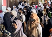 Tak Terima Putusan Piagam Palsu, Orang Tua Siswa SMPN 1 Semarang Geruduk Kantor Gubernur